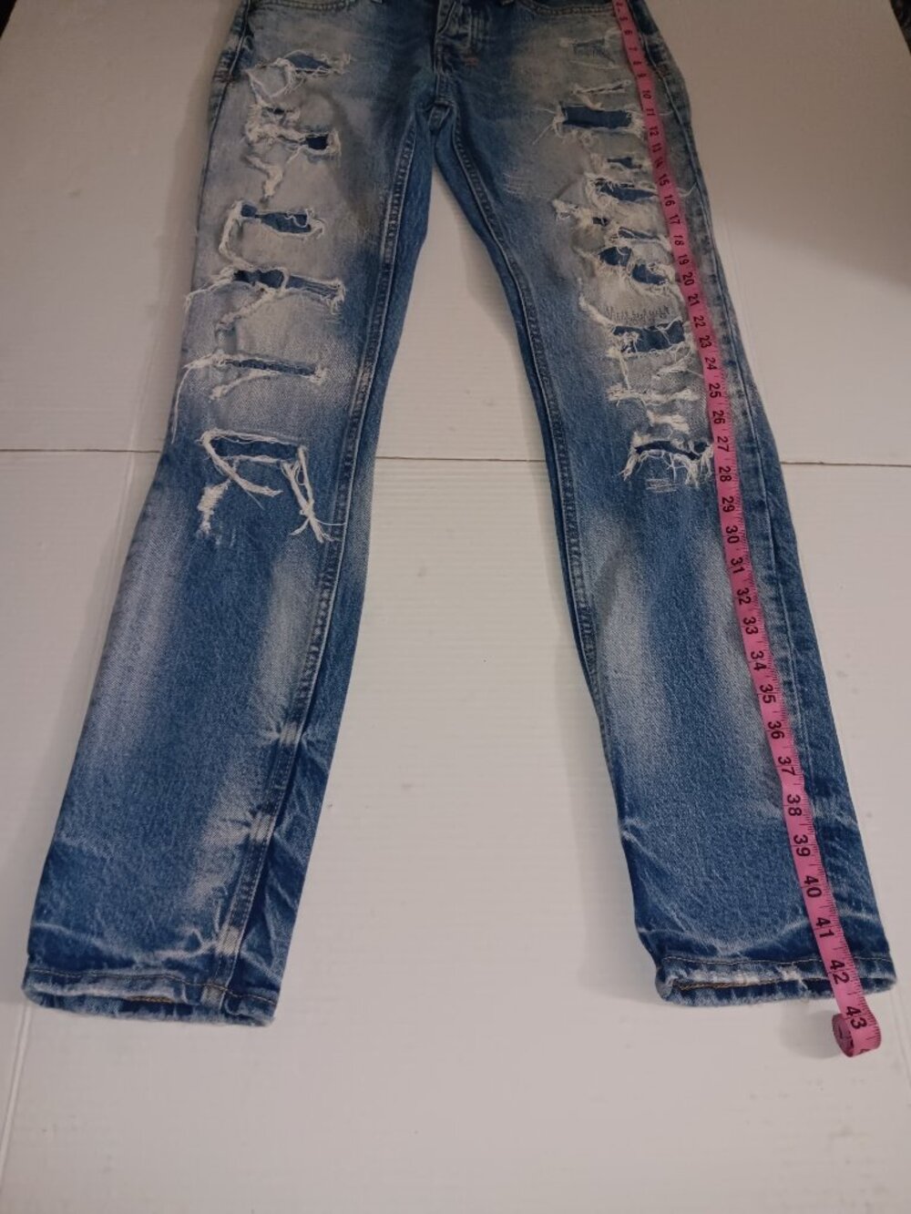 KSUBI BUTTON FLY DISTRESSED 31" WAIST DENIM JEANS - Picture 9 of 14